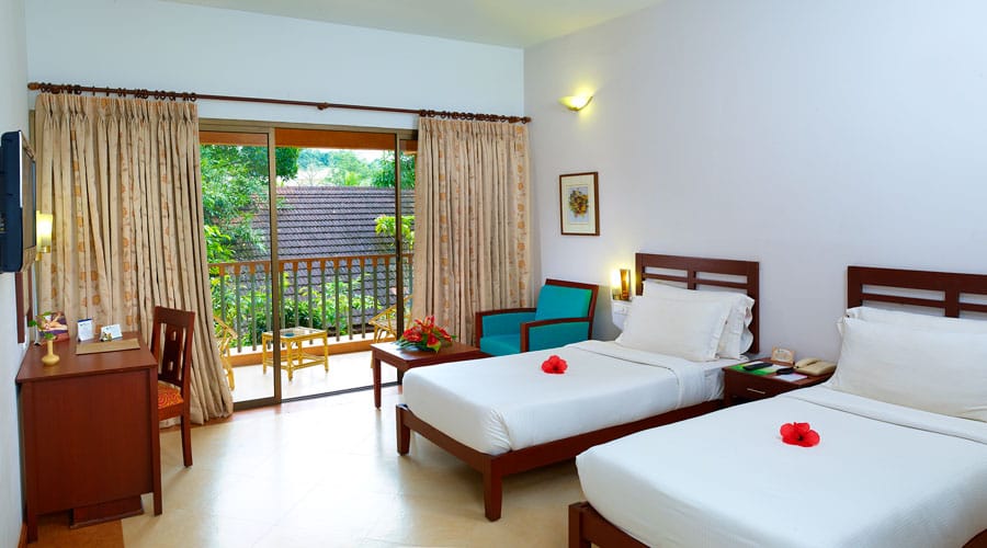 Twin room with balcony – Abad Green Forest, Thekkady