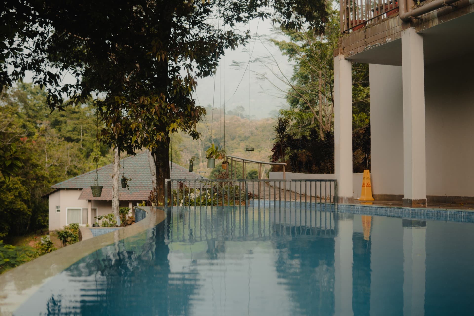Poolside terrace – Abad Brookside Lakkidi, Wayanad