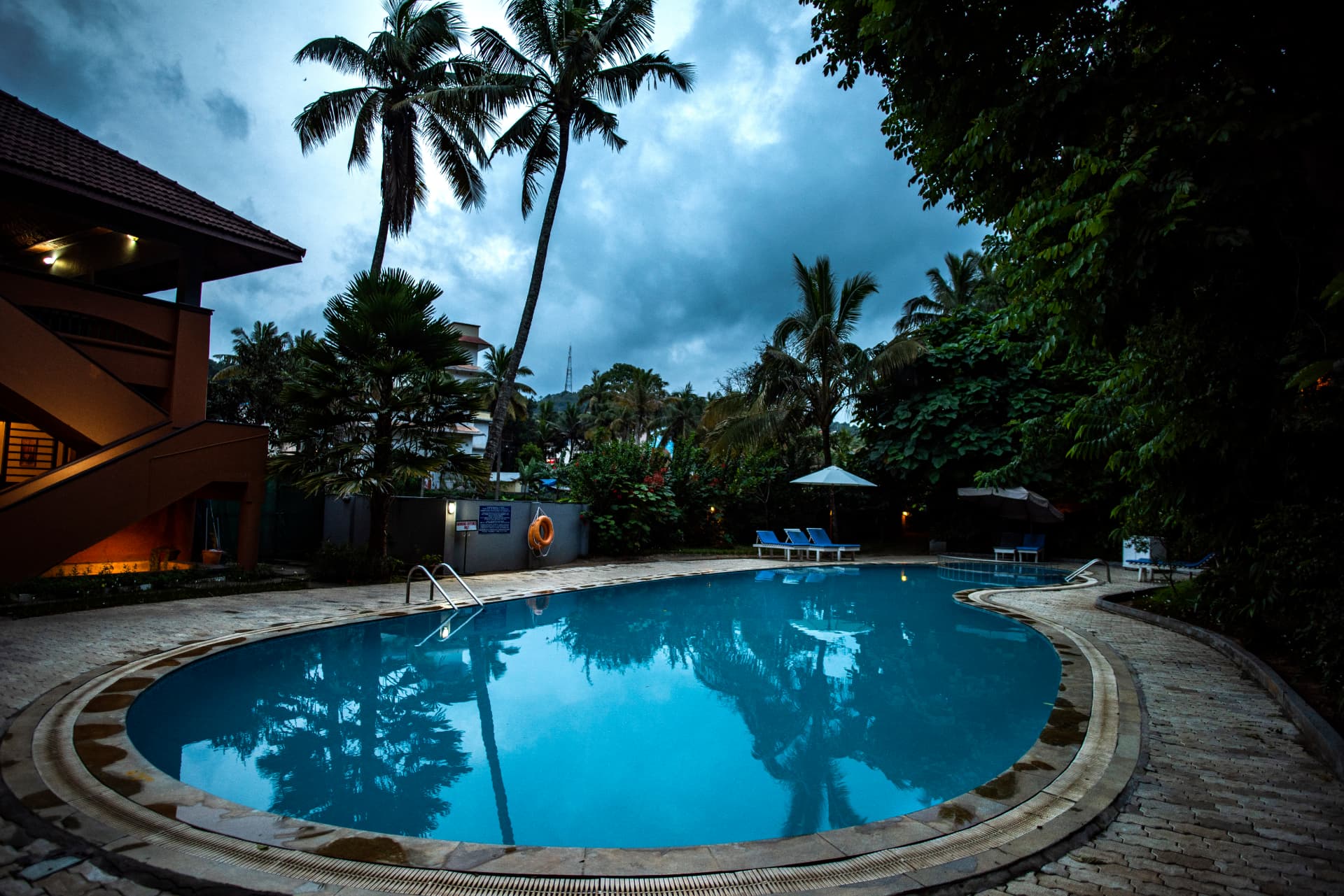 Outdoor swimming pool – Abad Green Forest, Thekkady