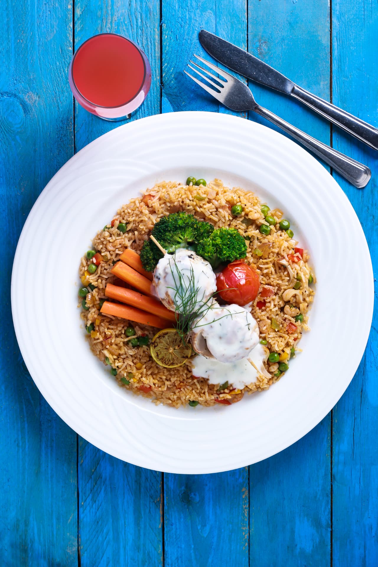 Fried rice with chicken and seasonal vegetables
