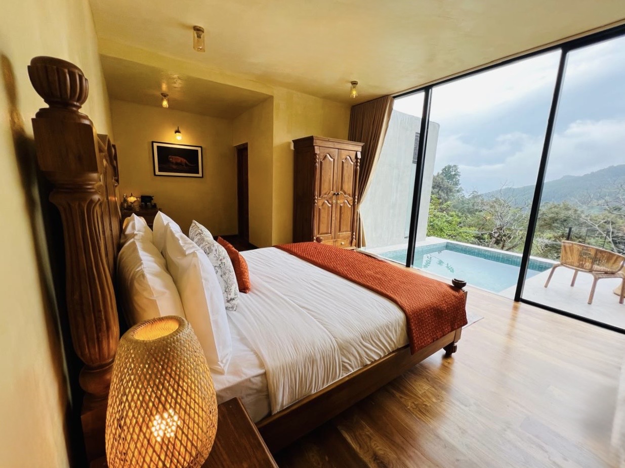 Luxury Bedroom Pool